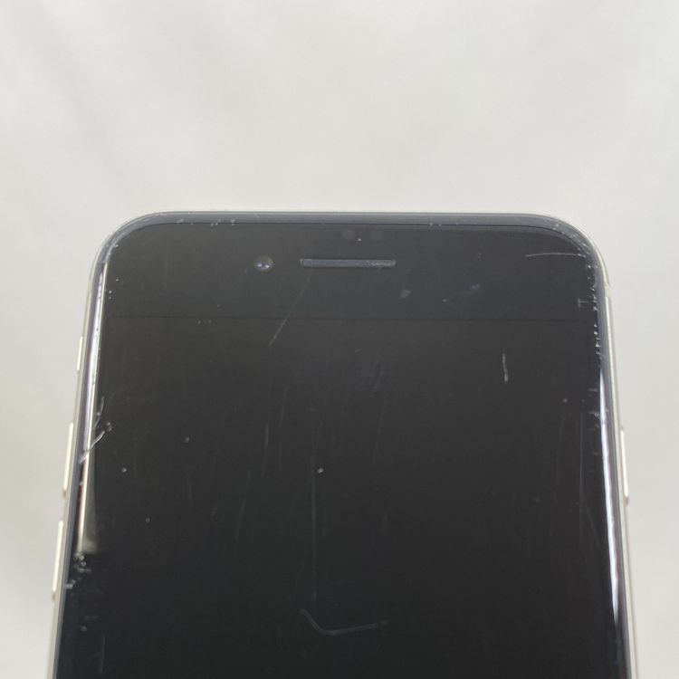 iPhone SE 3  64GB �������饤�� 90% SIM���å�����Ѥ�