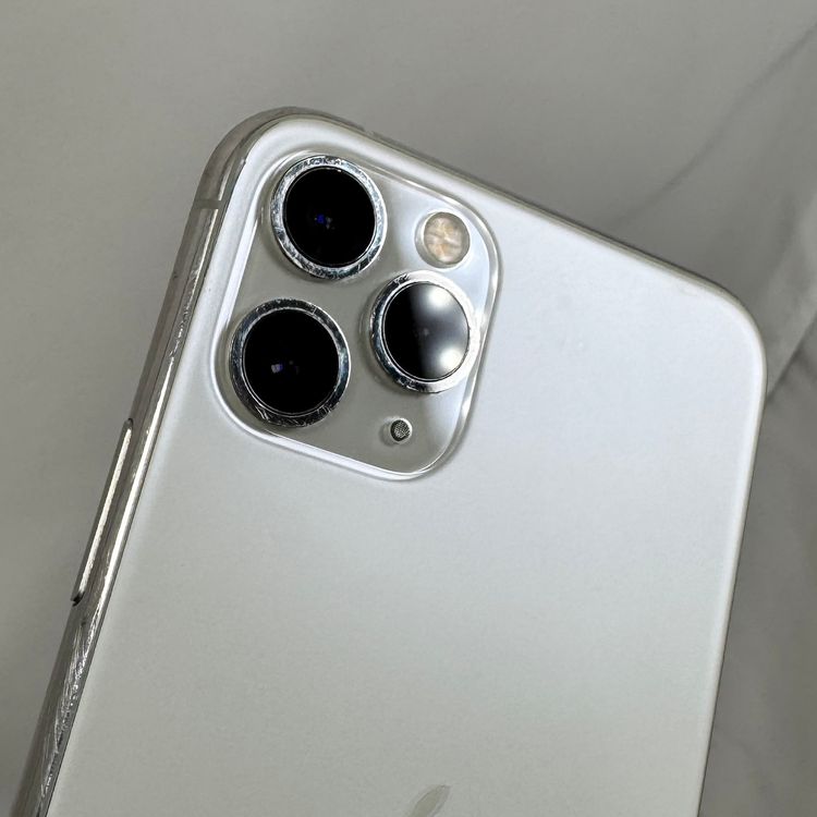 iPhone 11 Pro  64GB ����С�  SIM���å�����Ѥ�