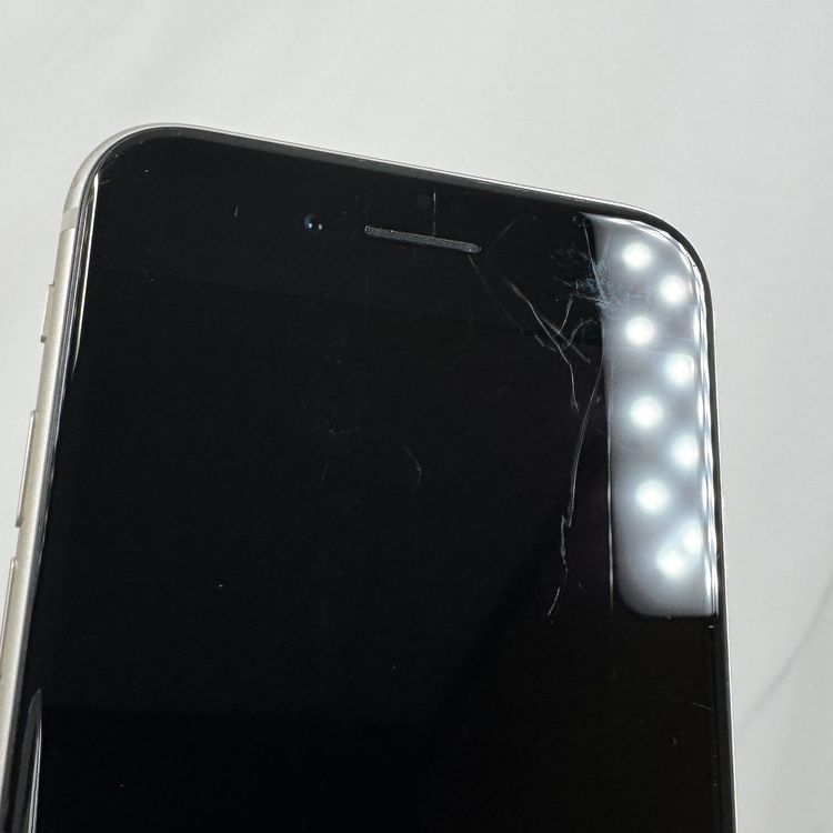 iPhone SE 3  64GB �������饤��  SIM���å�����Ѥ�