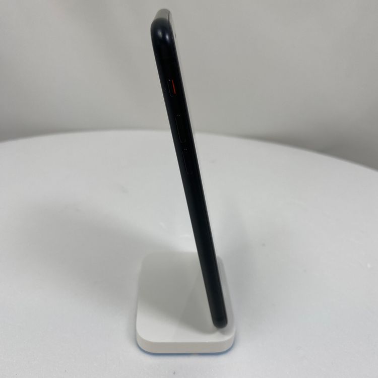 iPhone SE 2  256GB �֥�å� 73% SIM���å�����Ѥ�