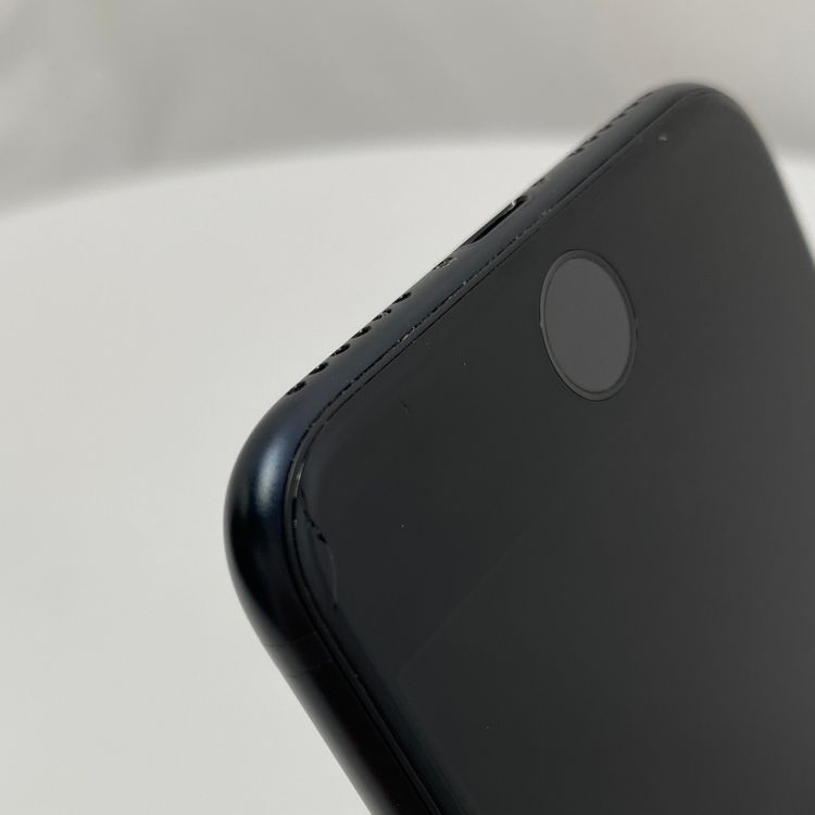 iPhone SE 3  64GB �ߥåɥʥ��� 84% SIM���å�����Ѥ�