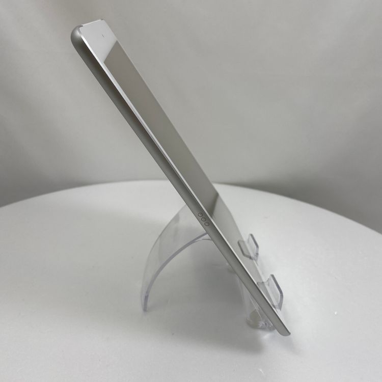 iPad ��8���� Wi-Fi+Cellular  32GB ����С�  SIM�ե꡼