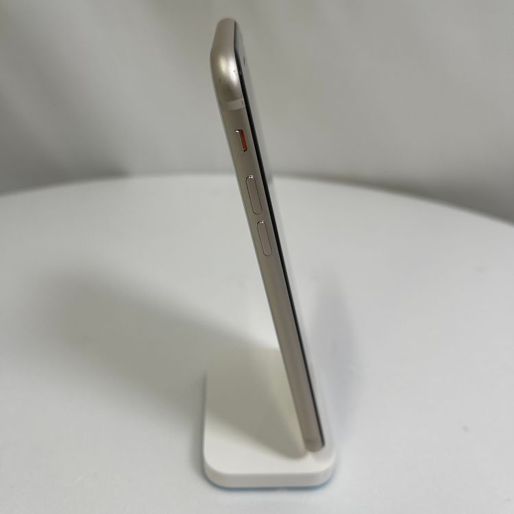 iPhone SE 3  64GB �������饤�� 80% SIM���å�����Ѥ�