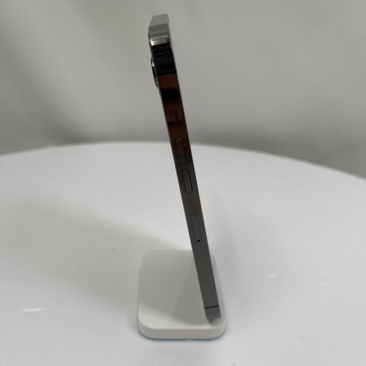 iPhone 13 Pro  256GB ����ե�����  SIM���å�����Ѥ�