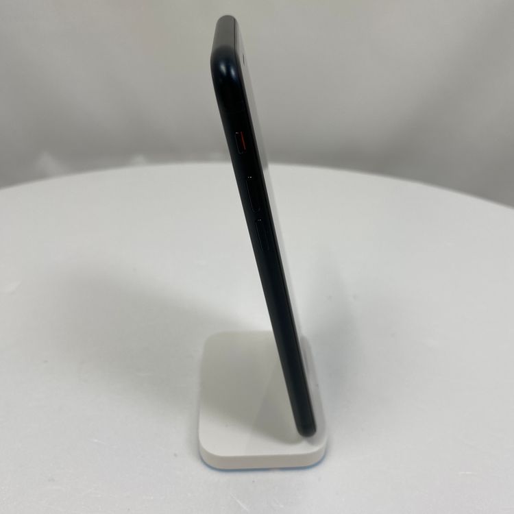 iPhone SE 3  64GB 95% �ߥåɥʥ���  SIM���å�����Ѥ�