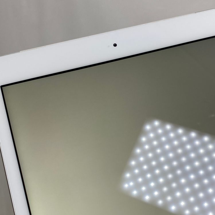 iPad ��8���� Wi-Fi+Cellular  32GB ����С�  SIM�ե꡼