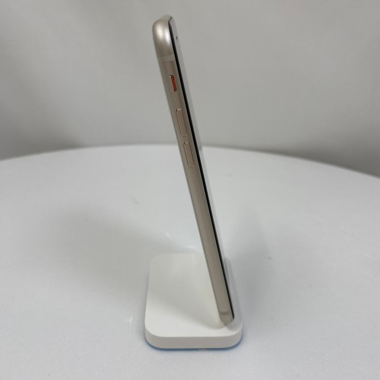 iPhone SE 3  64GB �������饤�� 94% SIM���å�����Ѥ�