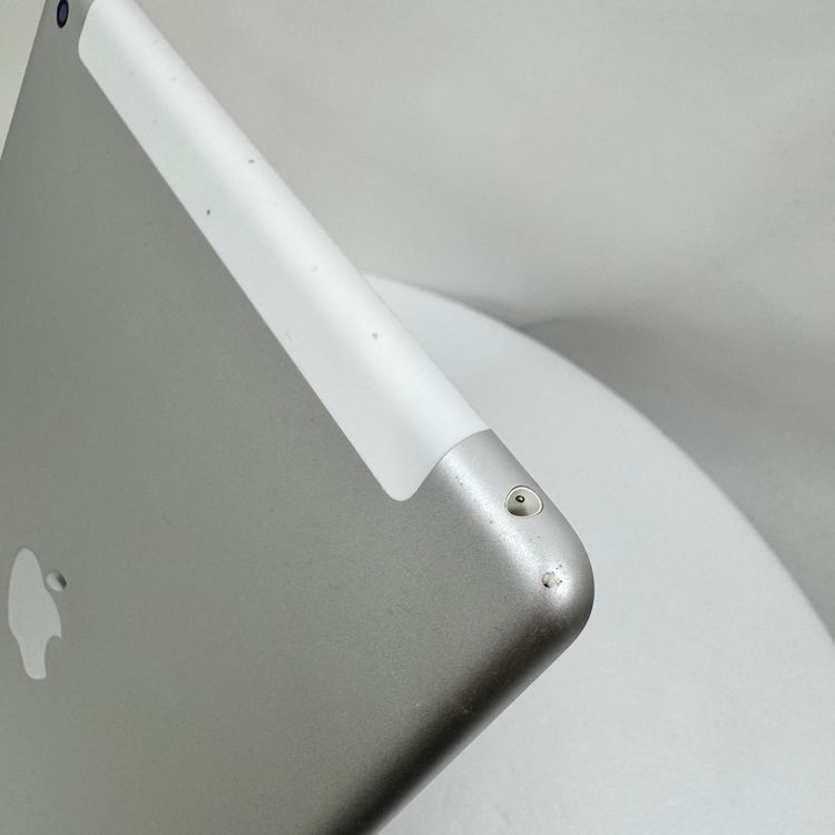 iPad ��9���� Wi-Fi+Cellular  64GB ����С�  SIM�ե꡼