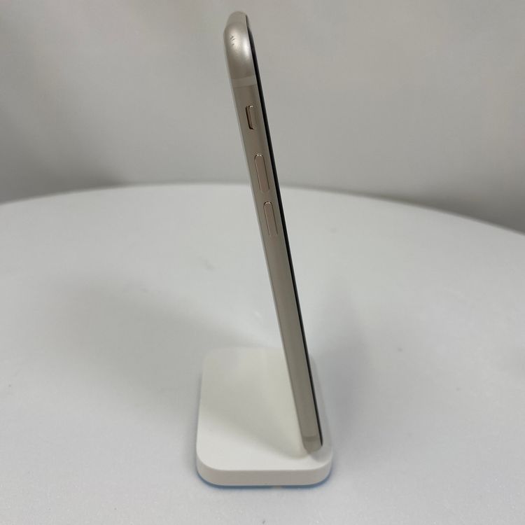 iPhone SE 3  64GB �������饤�� 92% SIM���å�����Ѥ�