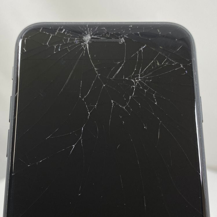 iPhone SE 3  64GB ߥåɥʥ 99% SIMåѤ