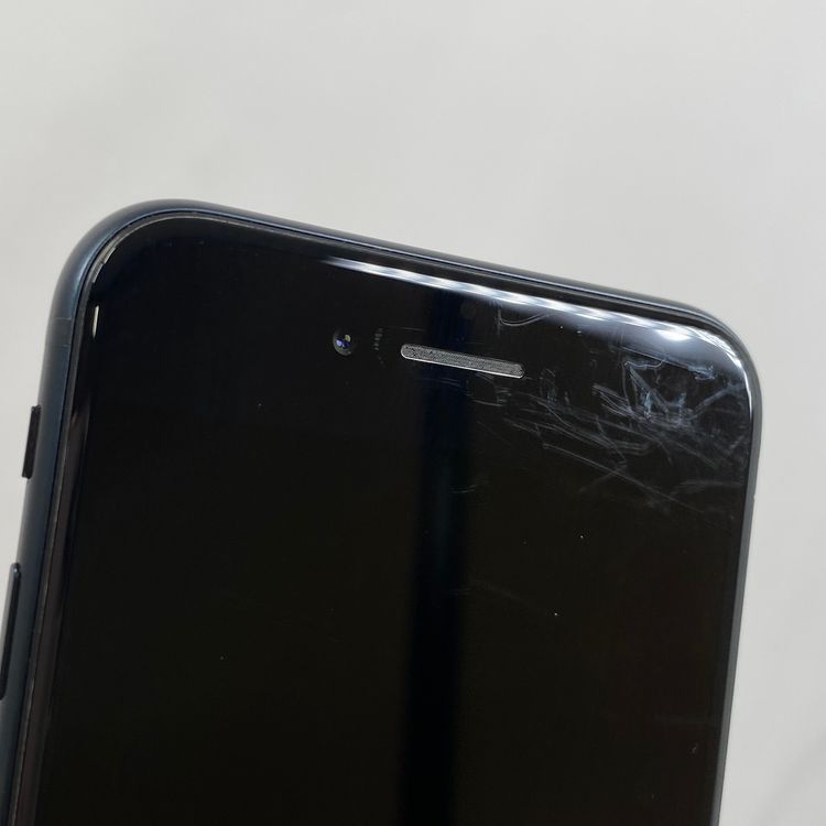 iPhone SE 3 64GB  �ߥåɥʥ��� 81% C���
