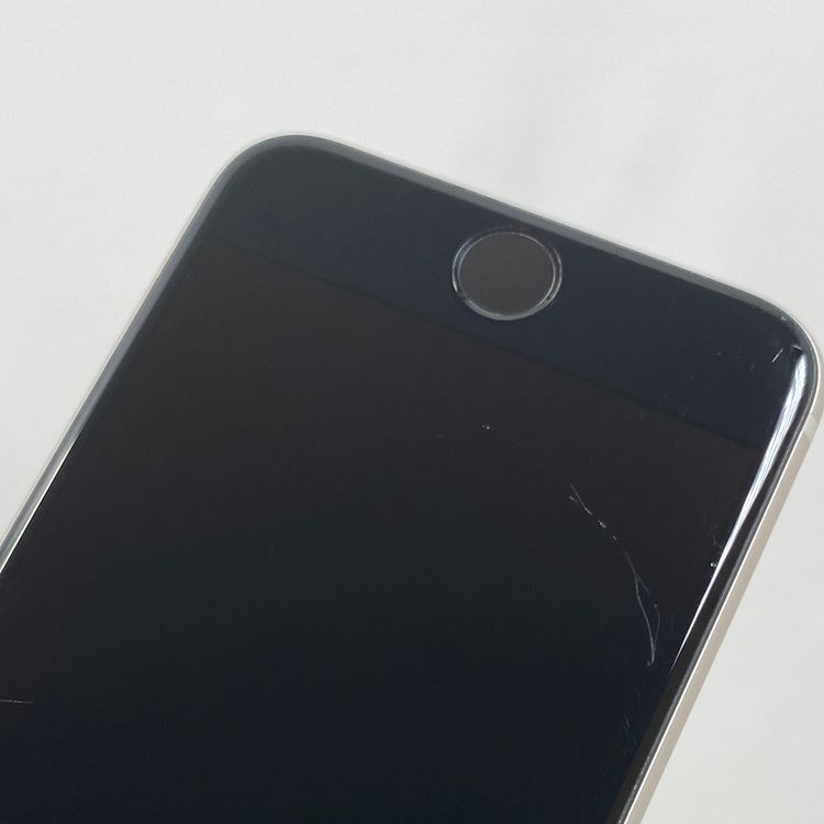 iPhone SE 3  64GB �������饤�� 92% SIM���å�����Ѥ�