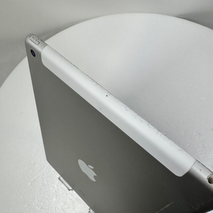 iPad ��9���� Wi-Fi+Cellular  64GB ����С�  SIM�ե꡼