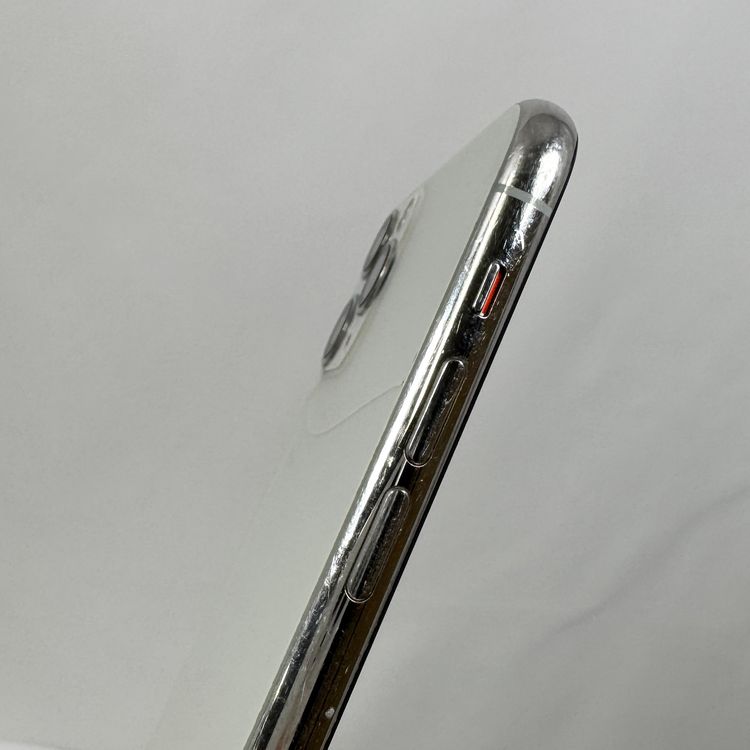 iPhone 11 Pro  64GB ����С�  SIM���å�����Ѥ�