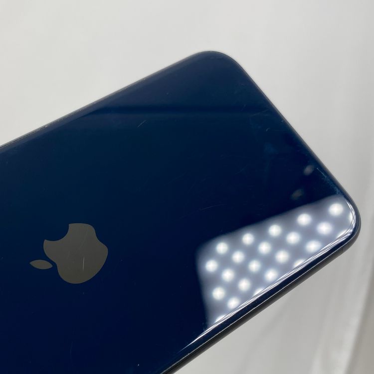 iPhone SE 3  64GB �ߥåɥʥ���  SIM���å�����Ѥ�