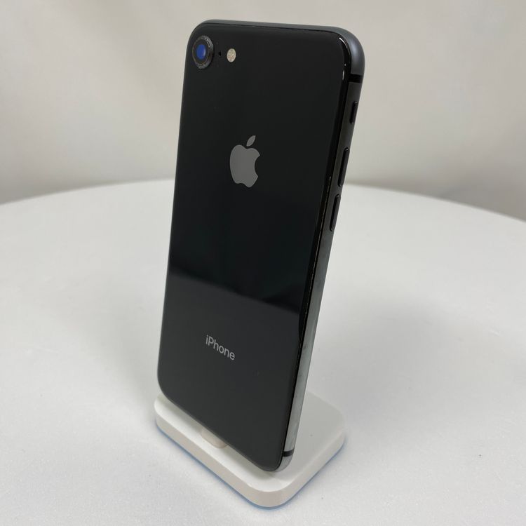 iPhone 8  64GB ���ڡ������쥤 77% SIM���å�����Ѥ�