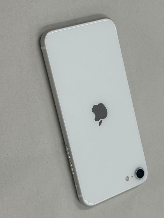 �ڥݥ��åȥ⡼���iphone SE ��2���� 64GB DOCOMO �ۥ磻��