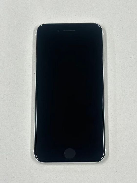 �ڥݥ��åȥ⡼���iphone SE ��2���� 64GB DOCOMO �ۥ磻��