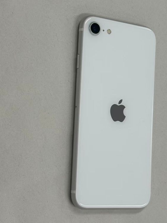 �ڥݥ��åȥ⡼���iphone SE ��2���� 64GB DOCOMO �ۥ磻��