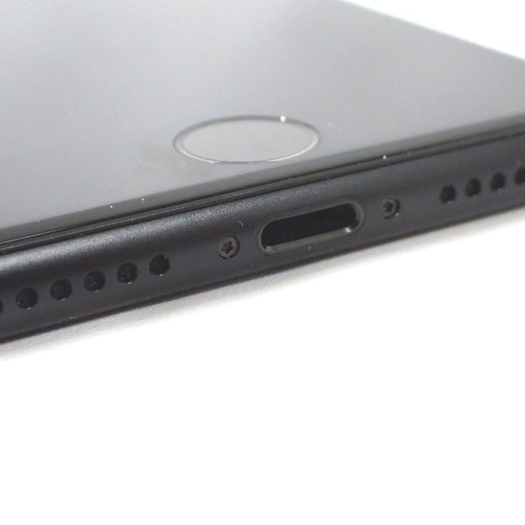 �ڼ��ߤʤߡ�NA129 iPhoneSE ��2���� 64GB �֥�å� BT����88�� ���