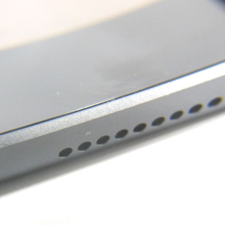 �ڼ��ߤʤߡ�NA117 au iPad ��8���� Wi-Fi+Cellular 32GB ���