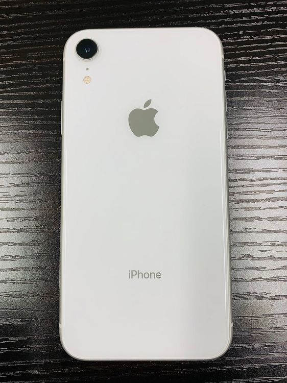 simե꡼iphoneXR 128GBۥ磻ȡХåƥ84%