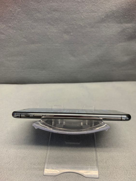 ���ʡ������ǡ�SIM�ե꡼��iPhoneXs 64GB  ���ڡ������쥤��