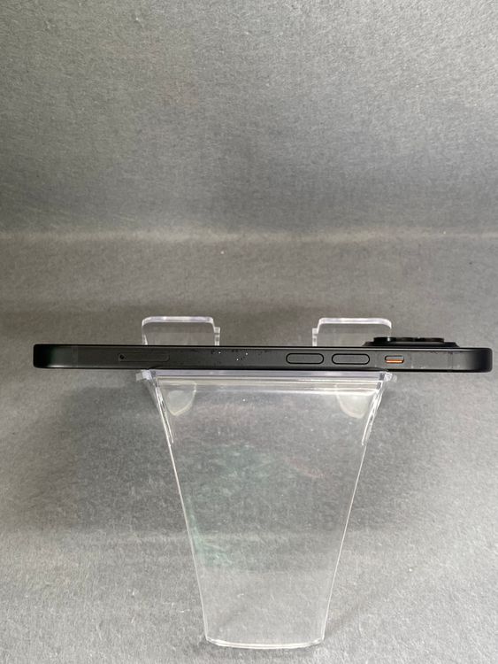 ���ʡ������ǡ�SIM�ե꡼��iPhone15 256GB �֥�å���