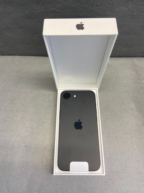 ����̤���� Apple���ȥ��� SIM�ե꡼ iPhone17e 256GB �֥�å���
