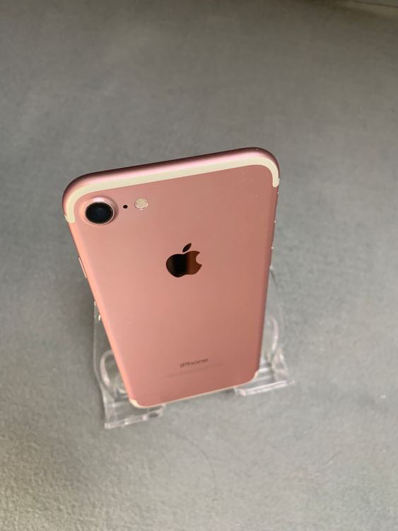   SIMե꡼ iPhone7 32GB ɿ