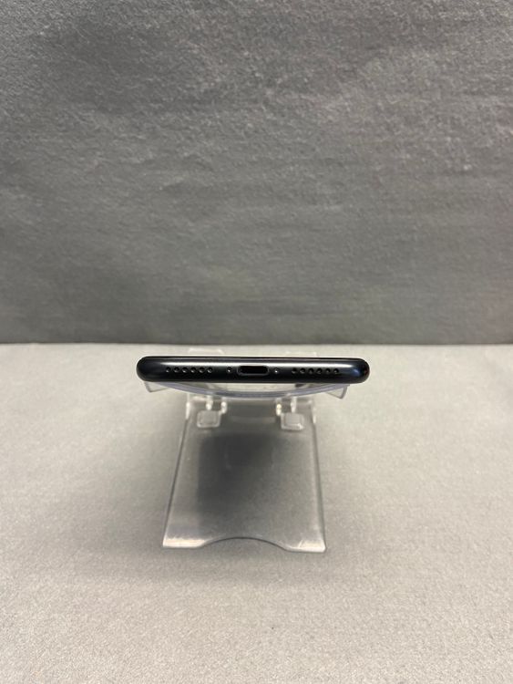 ���� ������ SIM�ե꡼ iPhoneSE �裲���� 64GB �֥�å���