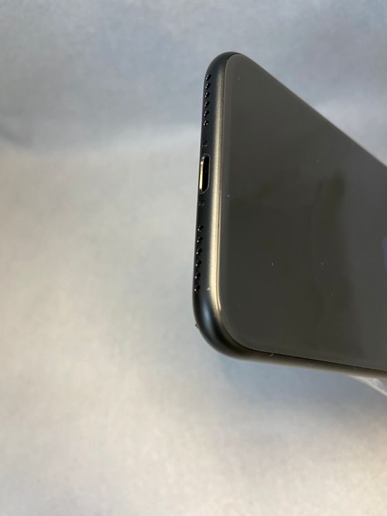 Ķ���� ������ SIM�ե꡼ iPhone SE ��2���塡 64GB �֥�å���