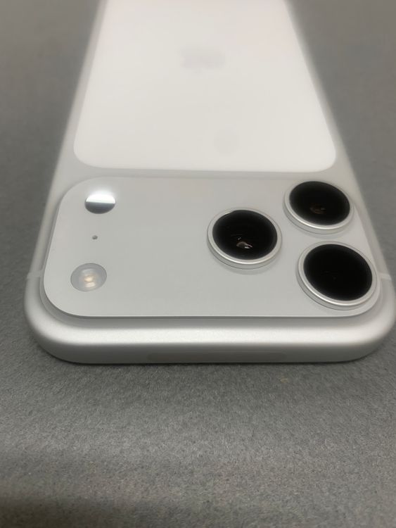 ����Ʊ�͡������ǡ�sim�ե꡼��iPhone17  pro max 512GB