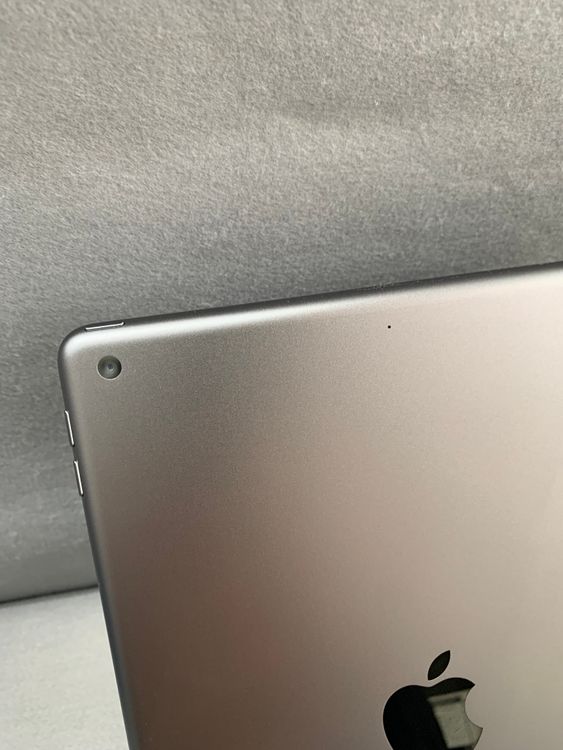 ���� ������ iPad ��9���� 64GB Wi-Fi�� ���ڡ������쥤��