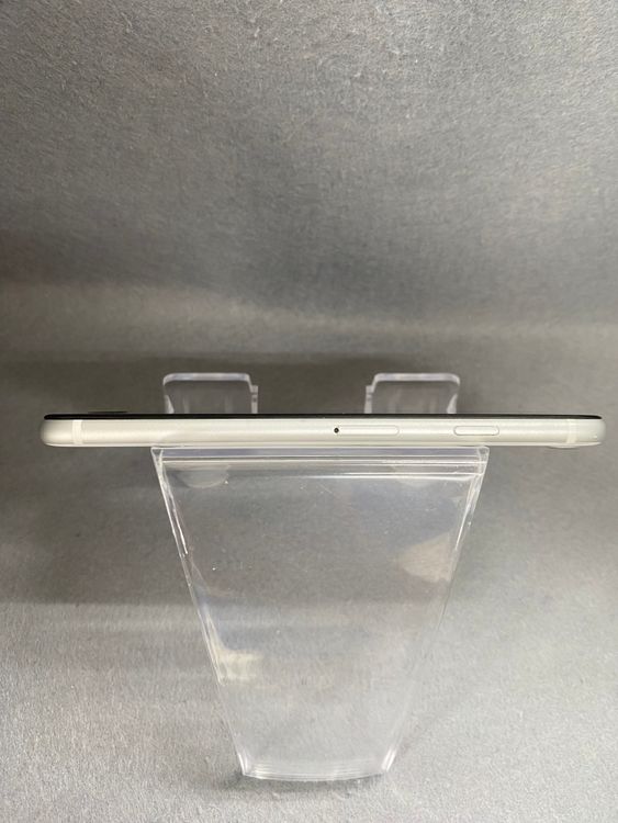 ���ʡ������ǡ�SIM�ե꡼��iPhoneSE �裲���� 64GB �ۥ磻�ȿ�