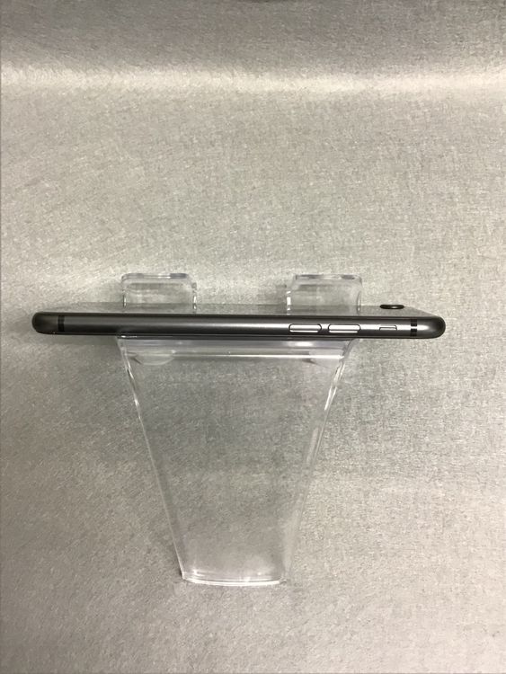 ���� ������ SIM�ե꡼��iPhone8  64GB ���ڡ������쥤��