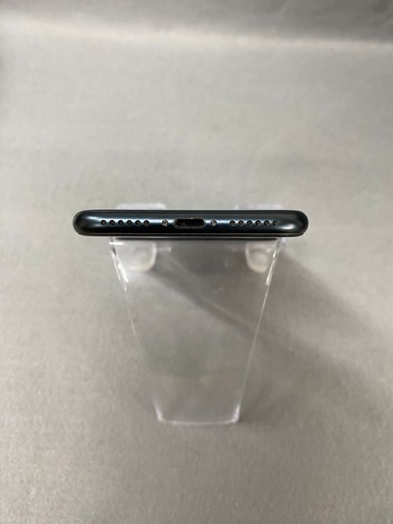 ���ʡ�Apple���ȥ��ǡ�SIM�ե꡼��iPhoneSE�裳���� 128GB �ߥåɥʥ��ȿ�