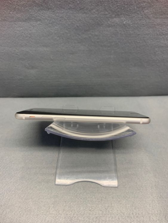 Ķ���ʡ������ǡ�SIM�ե꡼��iPhoneSE ��3���塡 64GB �������饤�ȿ�