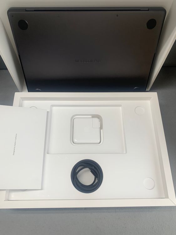 ����Ʊ�� MacBook Pro 14�������2024ǯ��M4 16GB/512GB