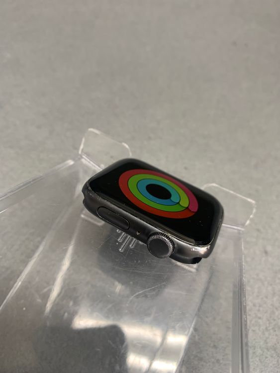 ���� Apple Watch SE ��1���� 32GB GPS��ǥ� 44mm