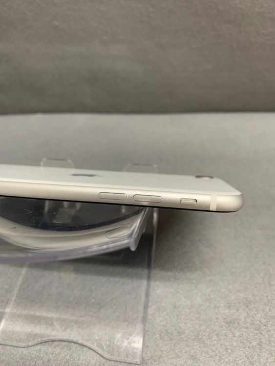 Ķ���� Apple���ȥ��� SIM�ե꡼ iPhoneSE �裲���� 256GB �ۥ磻�ȿ�