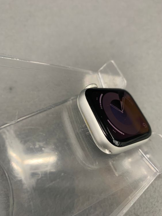 ���� Apple Watch SE ��1���� GPS��ǥ� 40mm 32GB ����С�