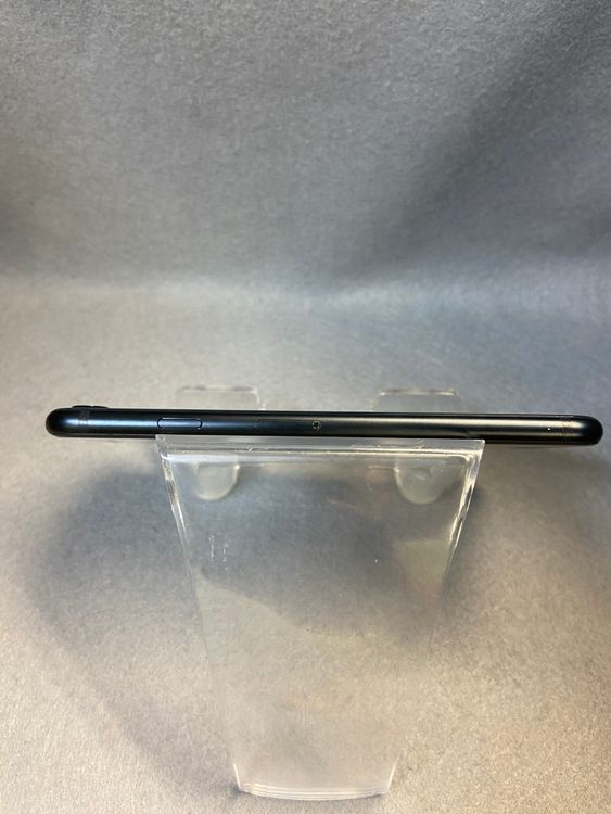 ���ʡ������ǡ�SIM�ե꡼��iPhone SE ��3���� 128GB �֥�å���