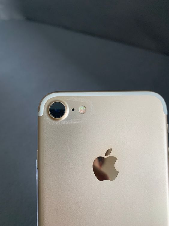 ���ʡ������ǡ�SIM�ե꡼��iPhone7 128GB ������ɿ�