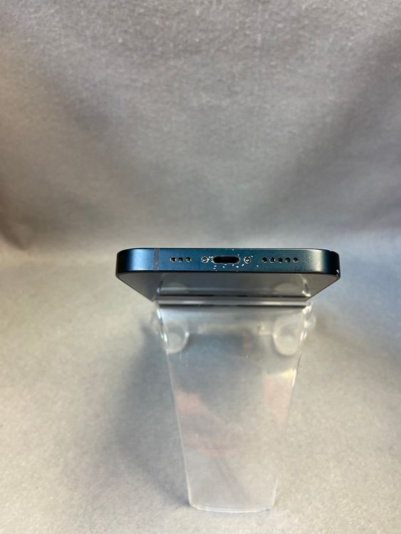 ��š������ǡ�SIM�ե꡼��iPhone13��256GB���ߥåɥʥ��ȿ�