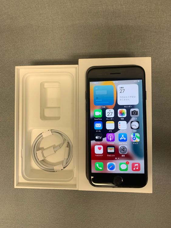 ���ʡ������ǡ�SIM�ե꡼��iPhone7�� 128GB �֥�å���
