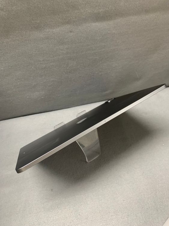 ���� ������ iPad Pro 12.9����� ��4���� 1TB Wi-Fi�� ���ڡ������쥤��