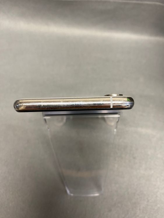 ������š������ǡ�SIM�ե꡼��iPhoneXs 64GB ����С���