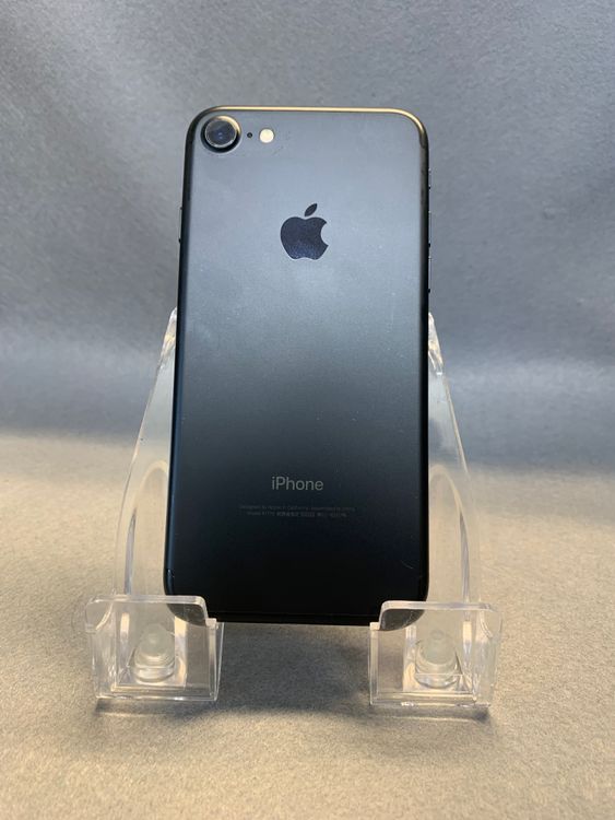 ���ʡ������ǡ�SIM�ե꡼��iPhone���� 32GB �֥�å���