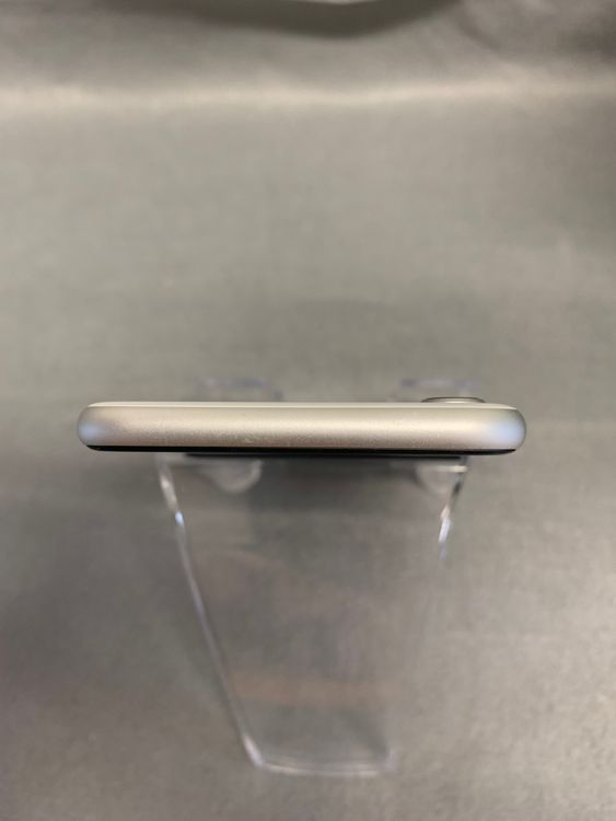 ���ʡ������ǡ�SIM�ե꡼��iPhoneSE��2���� 128GB �ۥ磻�ȿ�